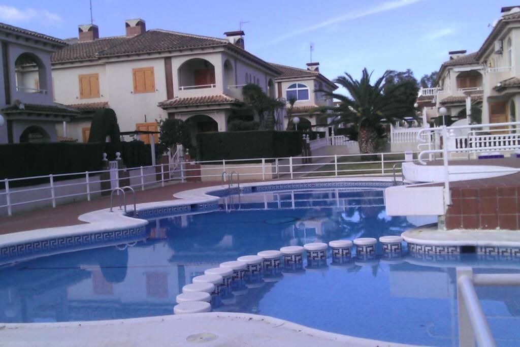 La Casa De La Palmera Apartment Torrevieja Exterior photo